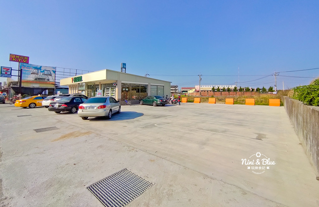 特色小七南投草屯敦煌門市08 特色小七南投草屯敦煌門市08