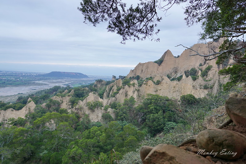 【苗栗三義】火炎山登山步道。熱門打卡台版大峽谷,親子健行順遊桐花步道 @Nini and Blue 玩樂食記 DSC08992