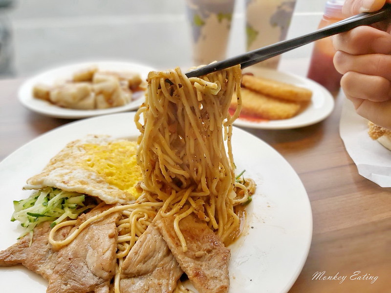【台中豐原】蝦羋早午餐│中西式早午餐品項豐富,漢堡吐司蛋餅鐵板麵,用餐不限時有WIFI @Nini and Blue 玩樂食記 20200404_075923_3