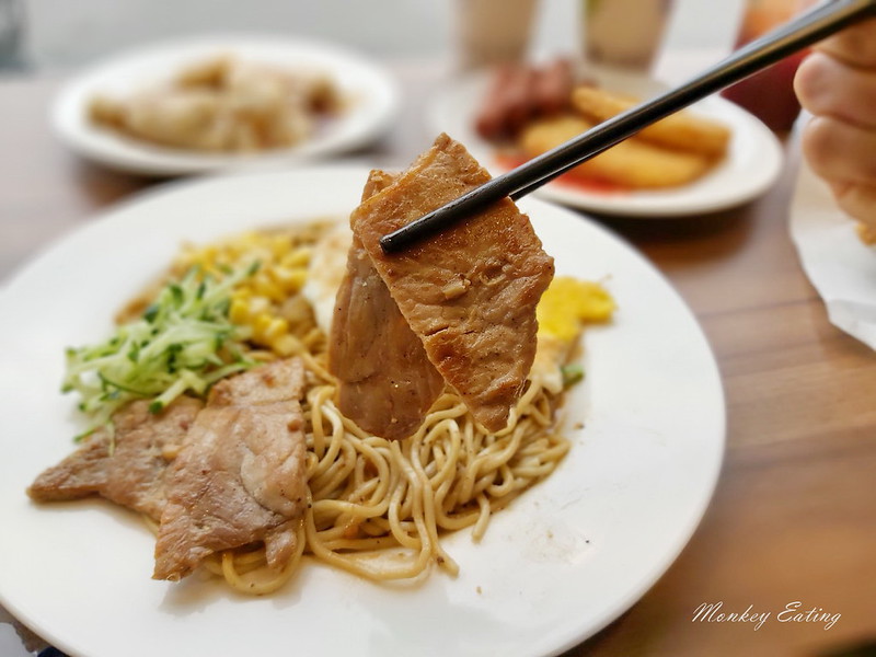 【台中豐原】蝦羋早午餐│中西式早午餐品項豐富,漢堡吐司蛋餅鐵板麵,用餐不限時有WIFI @Nini and Blue 玩樂食記 20200404_075904_1
