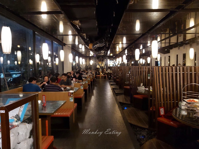 【台中北屯】小蒙牛頂級麻辣養生鍋|台中火鍋吃到飽推薦,頂級和牛、霸王蝦、哈根達司任你吃到飽 @Nini and Blue 玩樂食記 小蒙牛_200405_0005