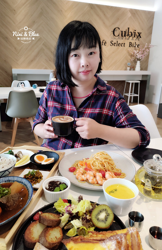 台中不限時咖啡 一物立方 市政路36