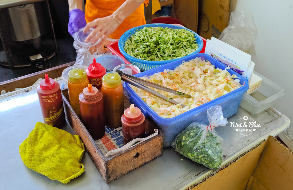 燦坤前無名臭豆腐  大肚美食15