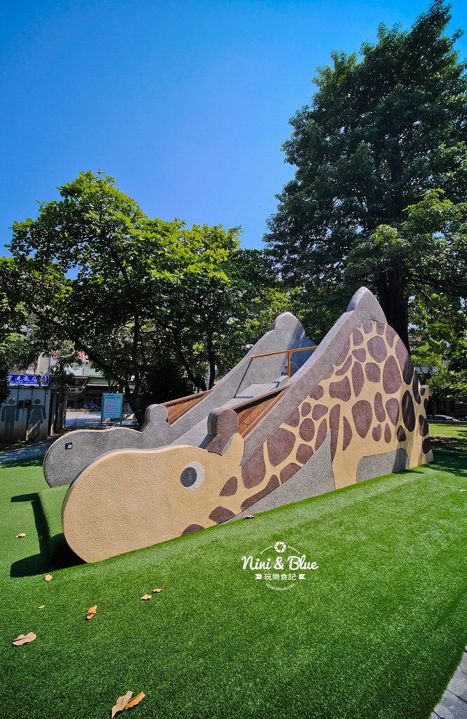 台中公園-大仁公園長頸鹿溜滑梯05
