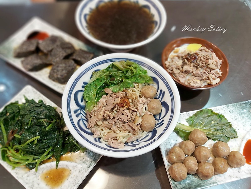 鴨王鴨肉飯-漢口店│好吃香辣拌麵、當歸鴨麵線,營業到凌晨1點台中宵夜推薦 @Nini and Blue 玩樂食記 20200613_120923_11