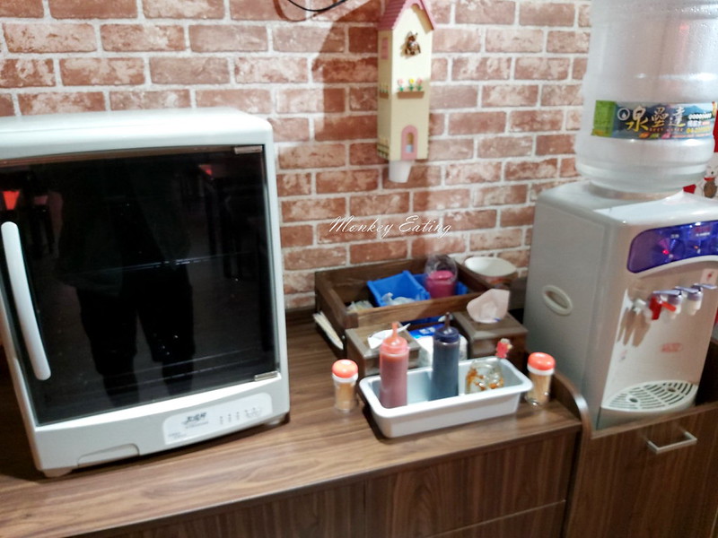鴨王鴨肉飯-漢口店│好吃香辣拌麵、當歸鴨麵線,營業到凌晨1點台中宵夜推薦 @Nini and Blue 玩樂食記 20200613_115154_5