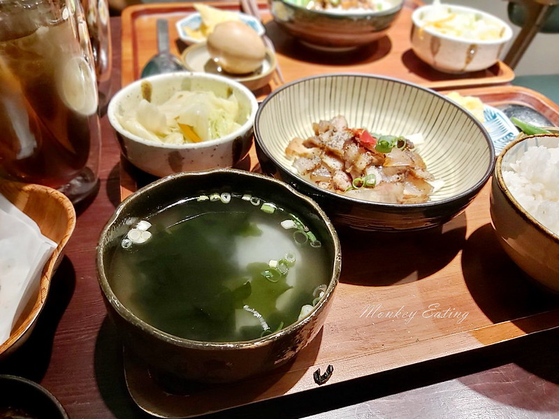 宇日茶食│豐原巷弄質感台式簡餐,手沖道地台灣茶,近豐原第一市場 @Nini and Blue 玩樂食記 宇日茶食_200708_5