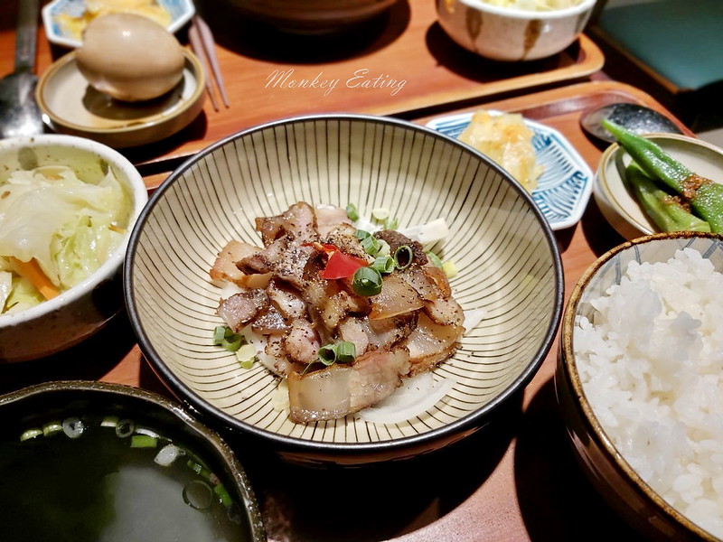 宇日茶食│豐原巷弄質感台式簡餐,手沖道地台灣茶,近豐原第一市場 @Nini and Blue 玩樂食記 宇日茶食_200708_3
