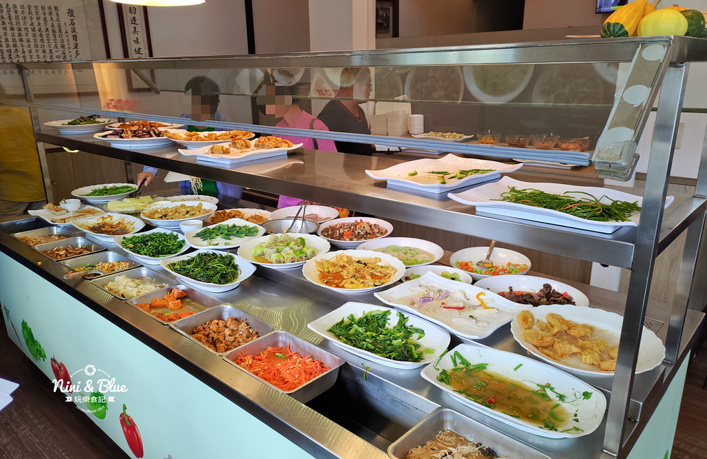 初一素食自助餐 台中素食02