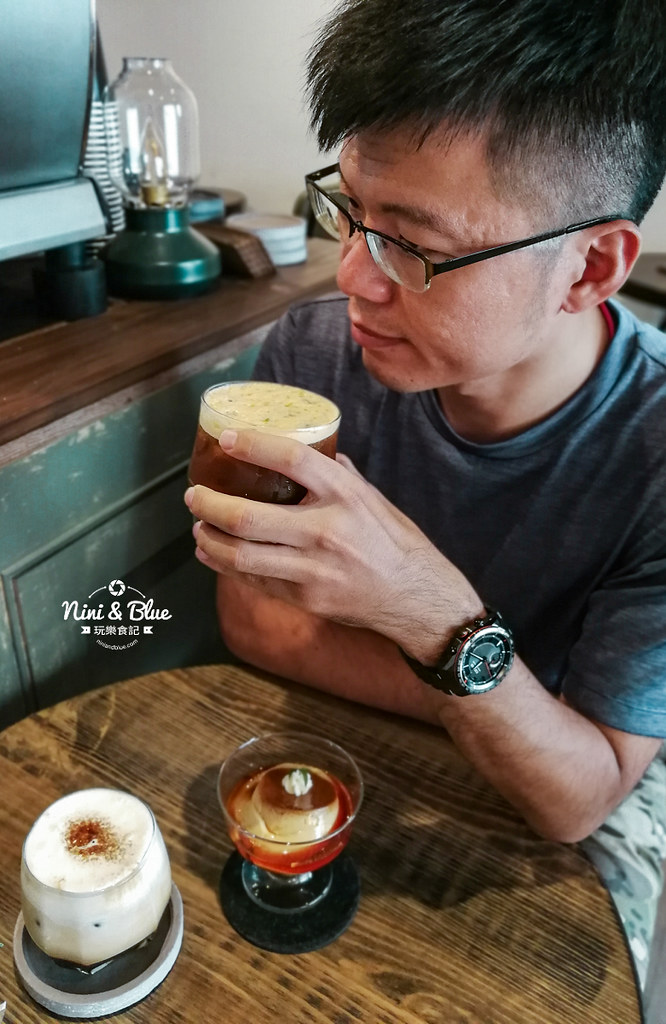 珘墨咖啡weekend coffee 台中漢口路17