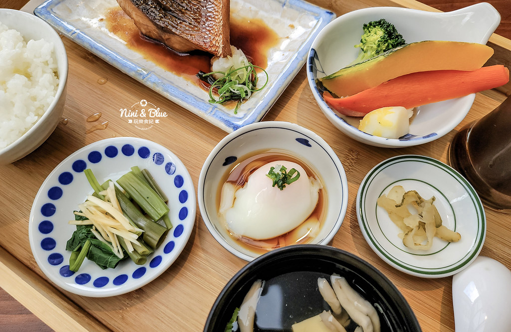 宜蘭咖啡 里海 咖哩鮮魚定食菜單12