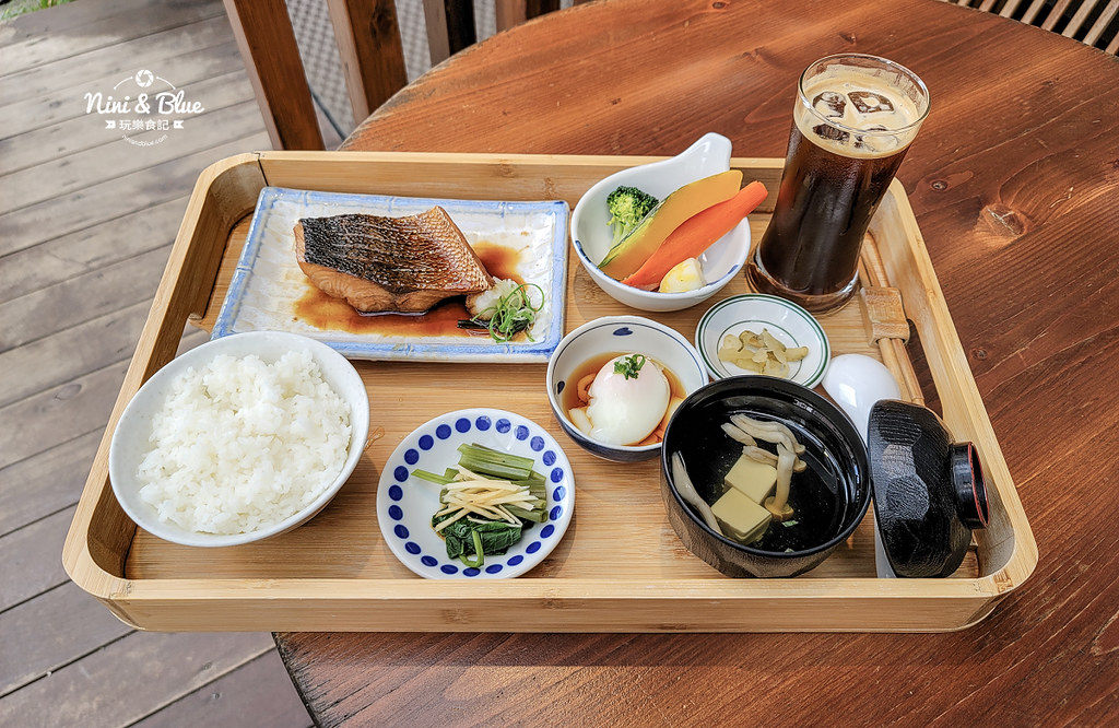 宜蘭咖啡 里海 咖哩鮮魚定食菜單11