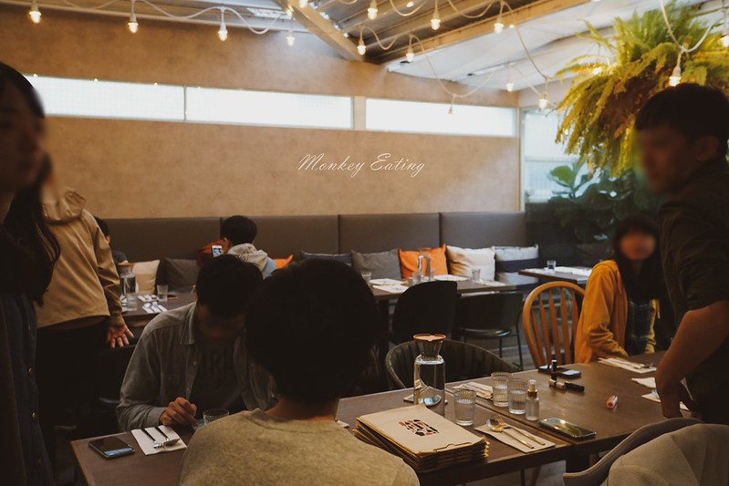 【宜蘭美食】飲廊Corridor│隱身巷弄森林系玻璃屋餐廳,特色義麵、燉飯、調酒,混搭工業風唯美好拍! @Nini and Blue 玩樂食記 DSC02723