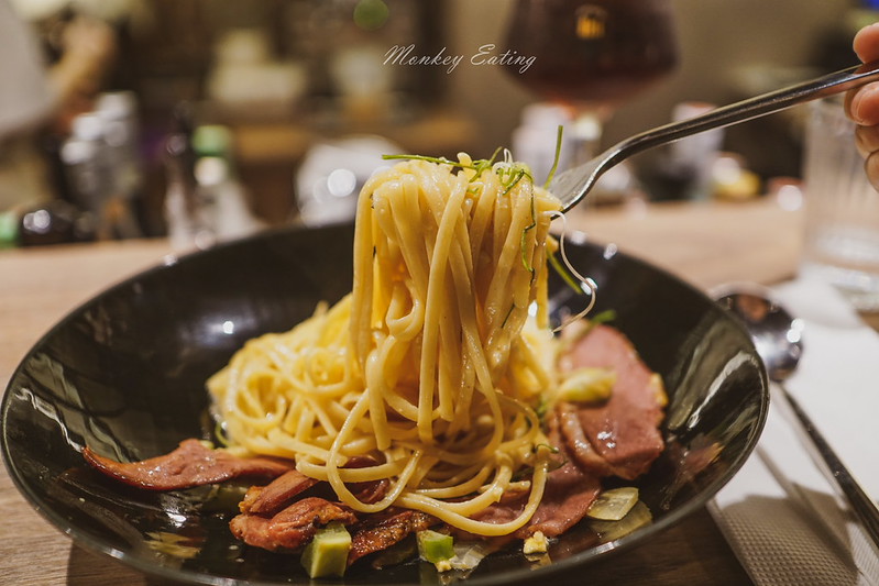 【宜蘭美食】飲廊Corridor│隱身巷弄森林系玻璃屋餐廳,特色義麵、燉飯、調酒,混搭工業風唯美好拍! @Nini and Blue 玩樂食記 DSC02756