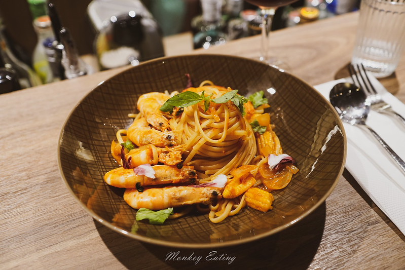 【宜蘭美食】飲廊Corridor│隱身巷弄森林系玻璃屋餐廳,特色義麵、燉飯、調酒,混搭工業風唯美好拍! @Nini and Blue 玩樂食記 DSC02743