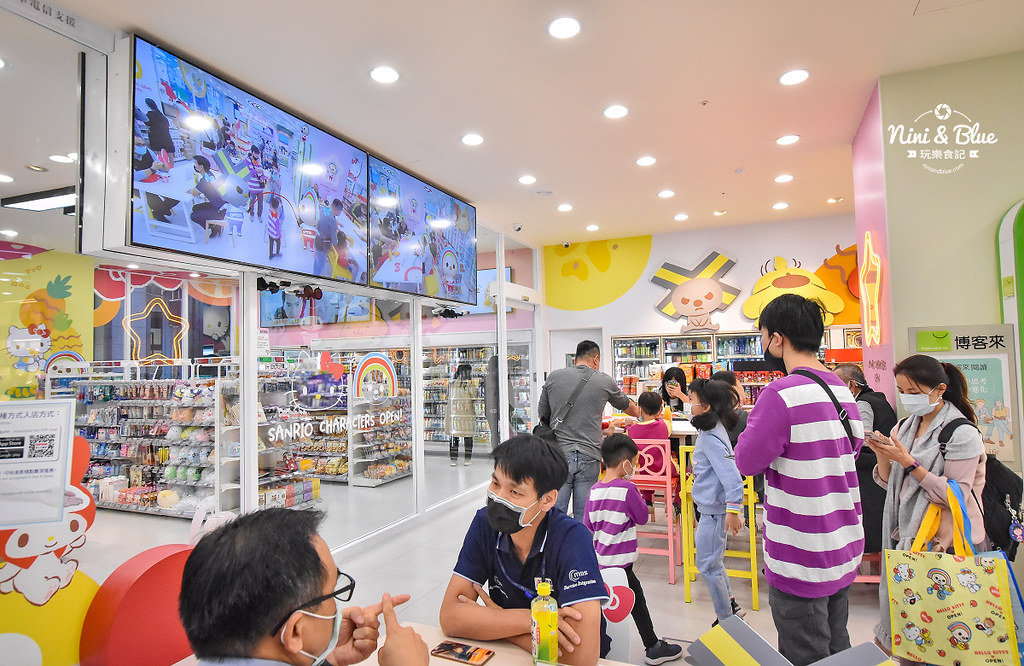 kitty &X-Store台中三麗鷗聯名7-11商店26