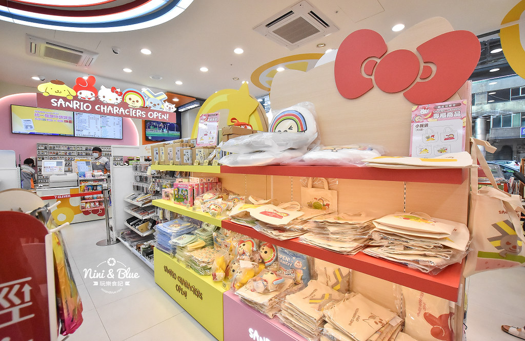 kitty &X-Store台中三麗鷗聯名7-11商店10