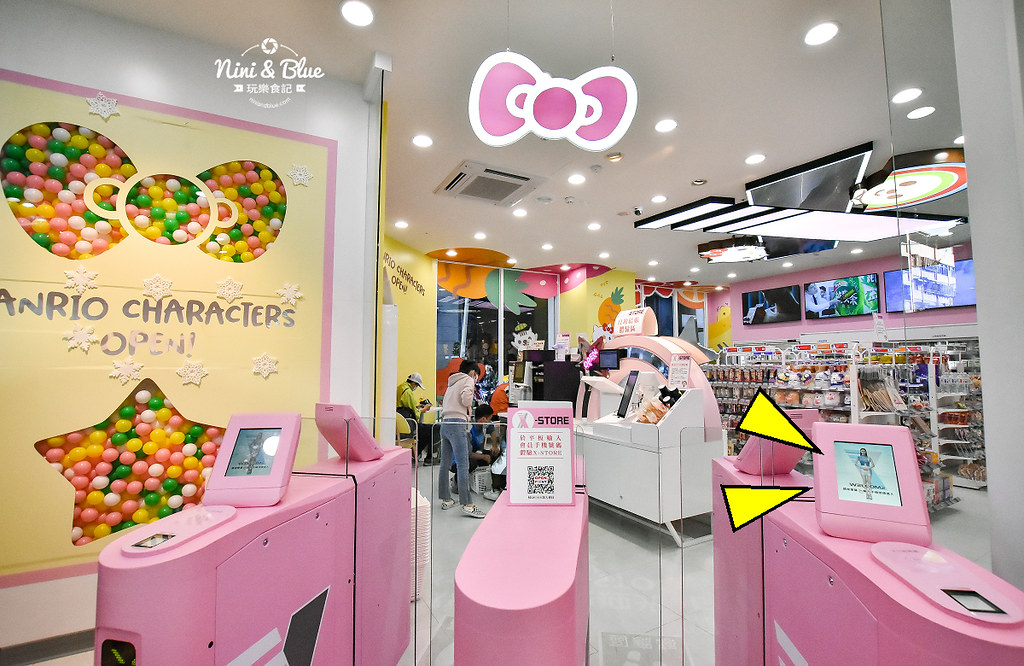 kitty &X-Store台中三麗鷗聯名7-11商店23