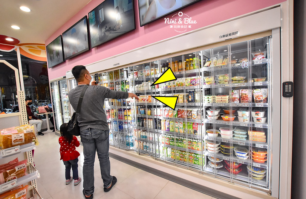 kitty &X-Store台中三麗鷗聯名7-11商店16