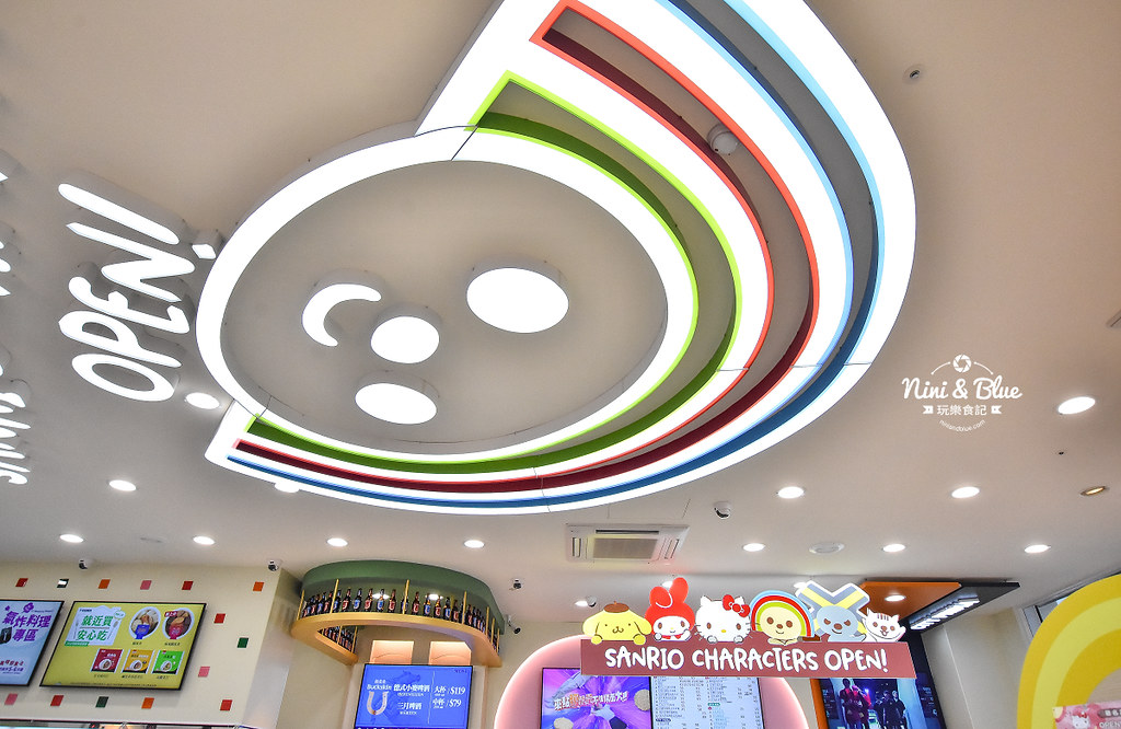 kitty &X-Store台中三麗鷗聯名7-11商店11
