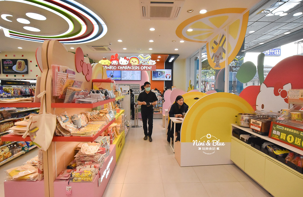 kitty &X-Store台中三麗鷗聯名7-11商店05