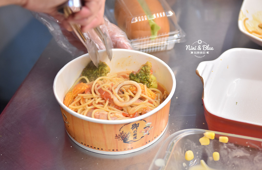 逢甲夜市美食小吃 永勝炒麵麵包12