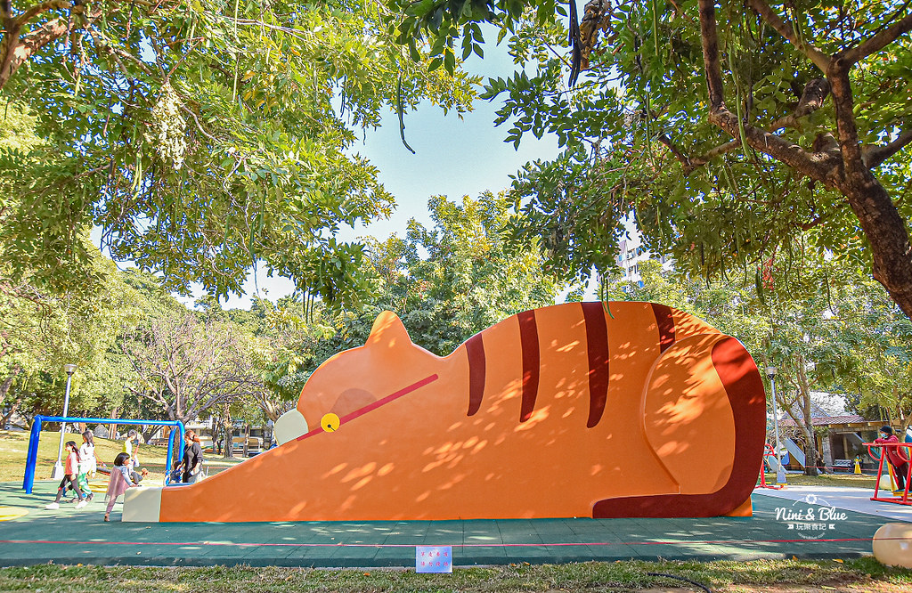 台中東興公園 美樂地 貓咪溜滑梯14