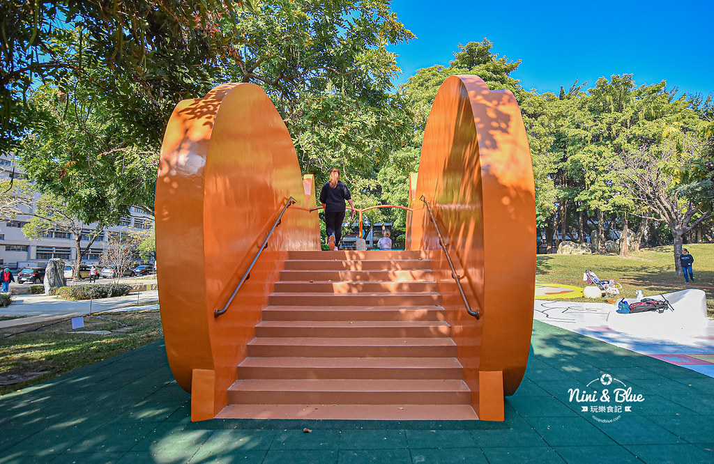 台中東興公園 美樂地 貓咪溜滑梯05