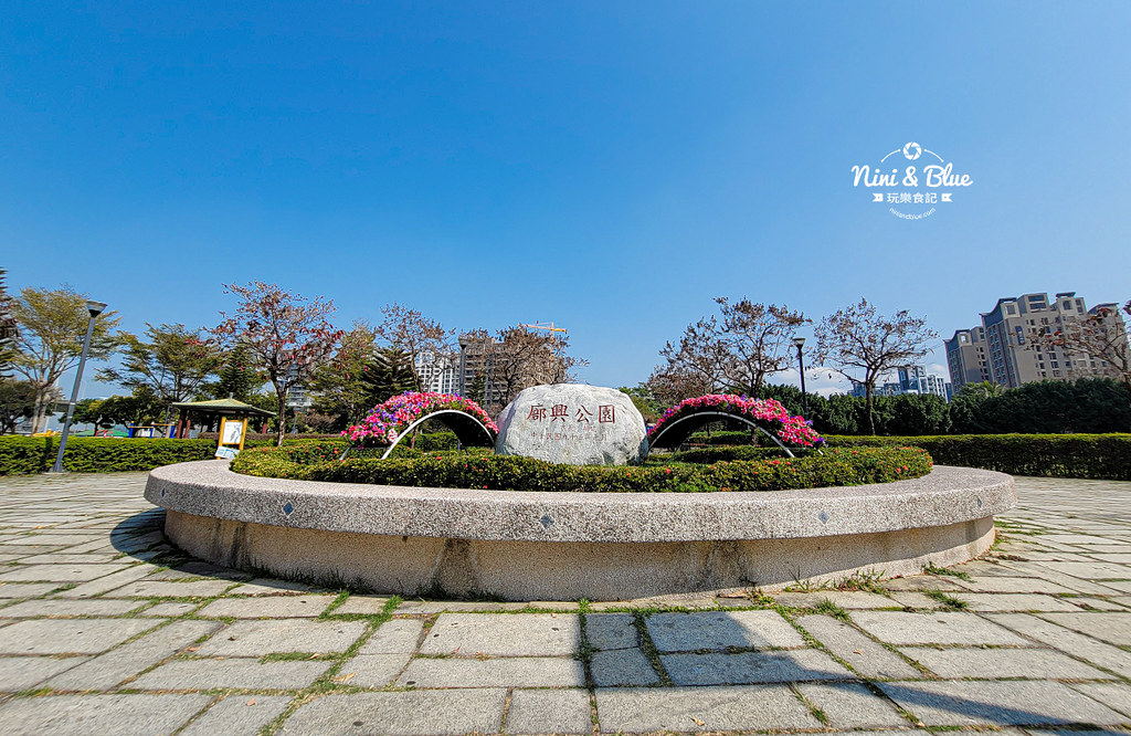 部興公園 台中太順路黃金風鈴木20