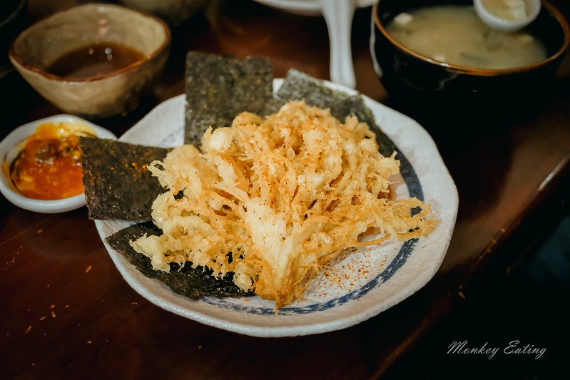 【台中西屯】鍛刀串燒居酒屋│營業到凌晨1點,逢甲日式料理下班宵夜 ,有串燒、炸物、湯品、生啤酒 @Nini and Blue 玩樂食記 DSCF0760