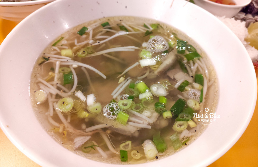 越南你好河內美食.台中火車站11