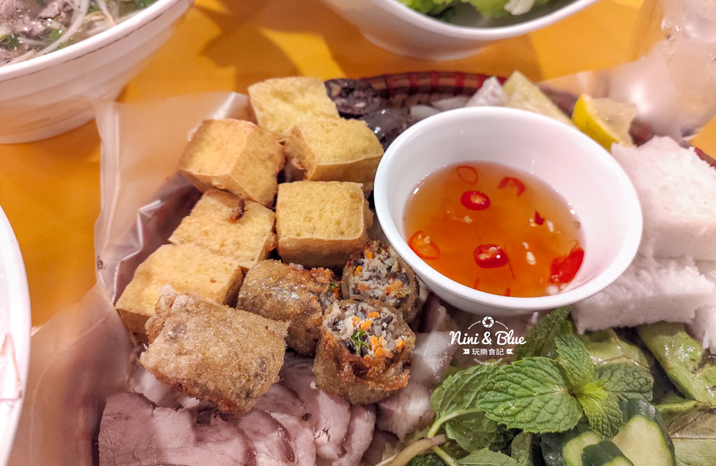 越南你好河內美食.台中火車站08
