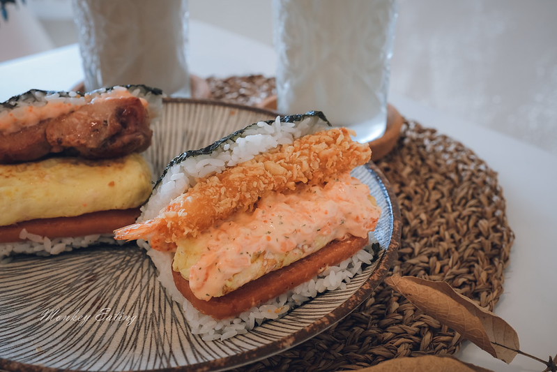 【台中豐原】飯不著痕跡│文青風格日式飯糰早午餐,早上吃的到炸蝦可樂餅,壽司飯糰餡料超飽滿,近豐原國中 @Nini and Blue 玩樂食記 DSCF3690