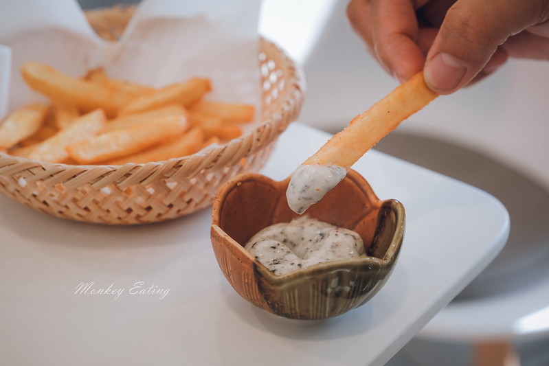 【台中豐原】飯不著痕跡│文青風格日式飯糰早午餐,早上吃的到炸蝦可樂餅,壽司飯糰餡料超飽滿,近豐原國中 @Nini and Blue 玩樂食記 DSCF3713