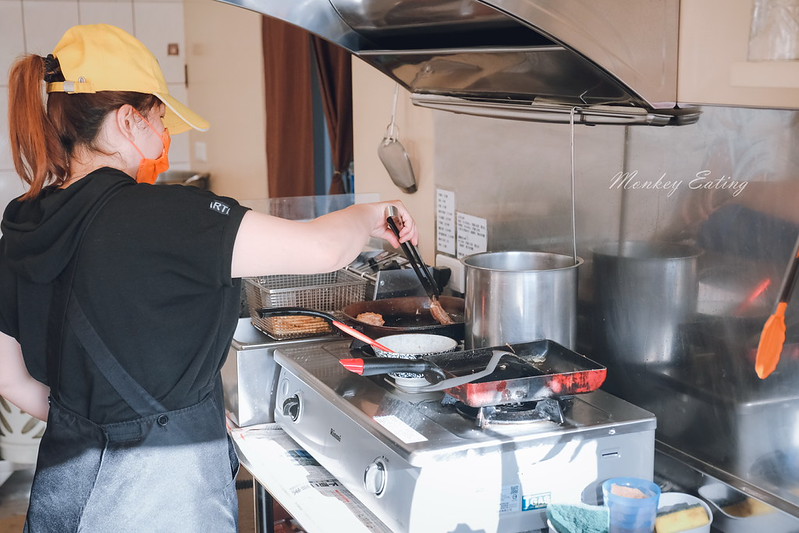 【台中豐原】飯不著痕跡│文青風格日式飯糰早午餐,早上吃的到炸蝦可樂餅,壽司飯糰餡料超飽滿,近豐原國中 @Nini and Blue 玩樂食記 DSCF3679