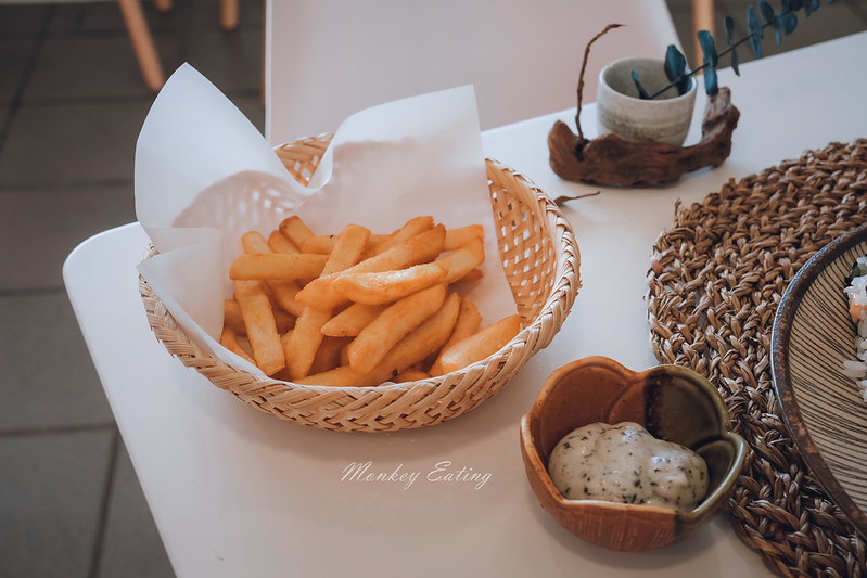 【台中豐原】飯不著痕跡│文青風格日式飯糰早午餐,早上吃的到炸蝦可樂餅,壽司飯糰餡料超飽滿,近豐原國中 @Nini and Blue 玩樂食記 DSCF3694