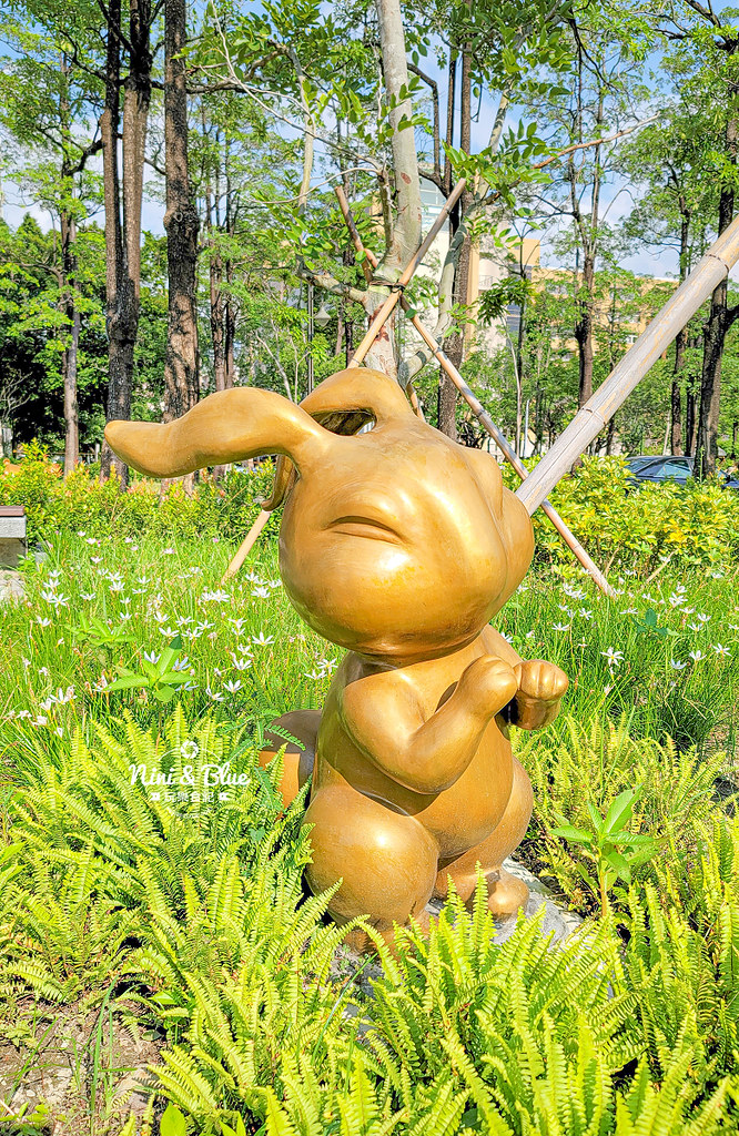 中興大學 綠川景點 愛麗絲夢之兔 09
