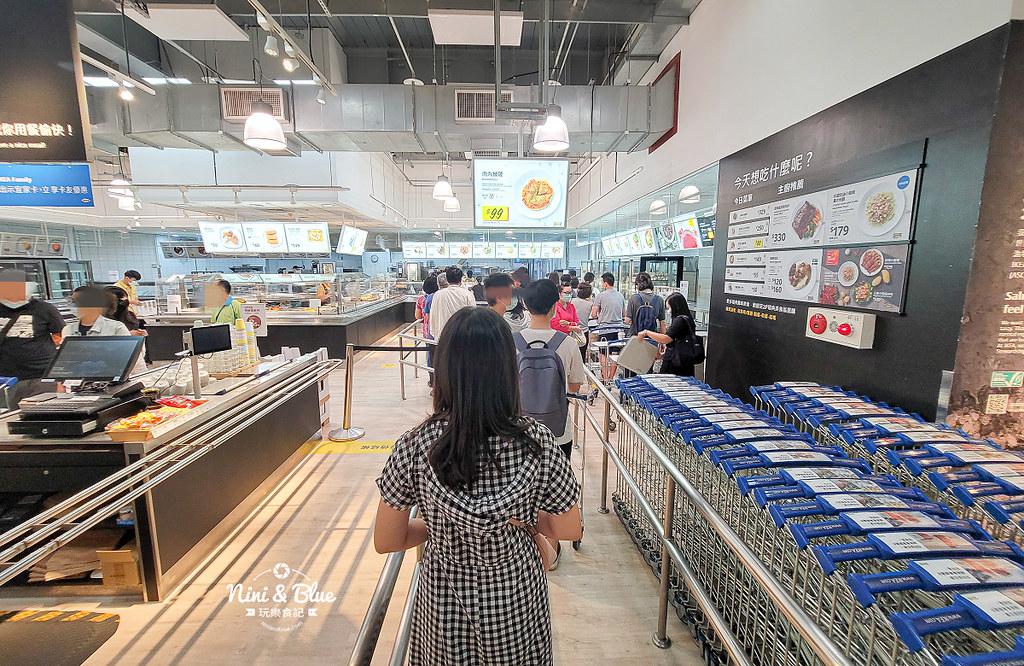 IKEA 鯊魚包 餐廳01