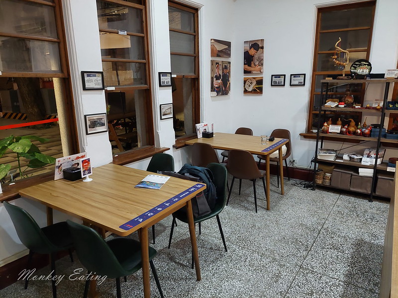 四國金子烏龍麵-豐原頂街店|老舊派出所變身烏龍派出所,有烏龍麵、咖哩飯定食、天婦羅~推薦炸豬排 @Nini and Blue 玩樂食記 20211029_181746