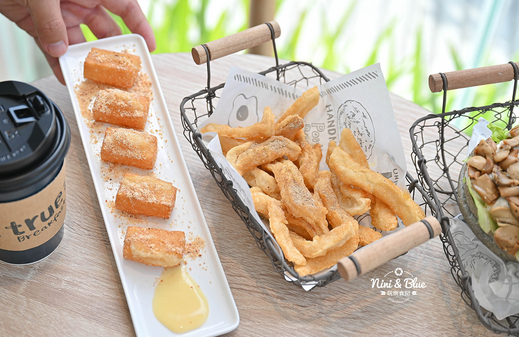 台中烏日高鐵美食 艾初早午餐 菜單21