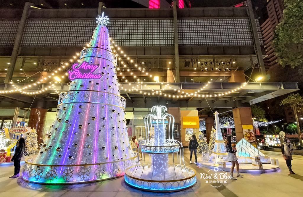 台中新光三越2021.奇幻銀白耶誕村 06