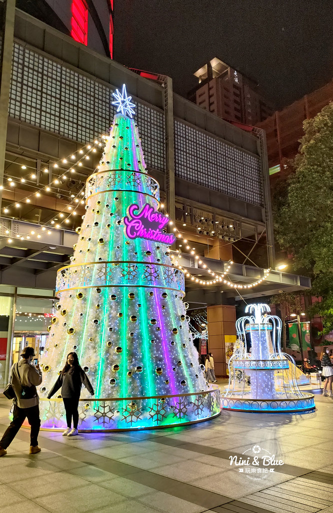 台中新光三越2021.奇幻銀白耶誕村 07
