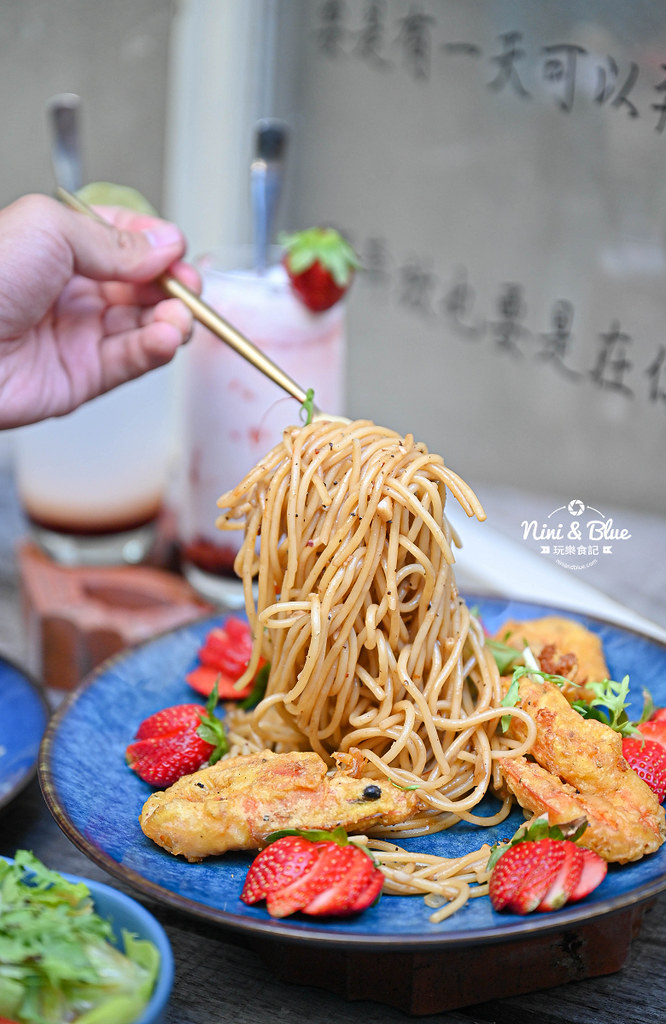 村口微光 逢甲夜市義大利麵 草莓34
