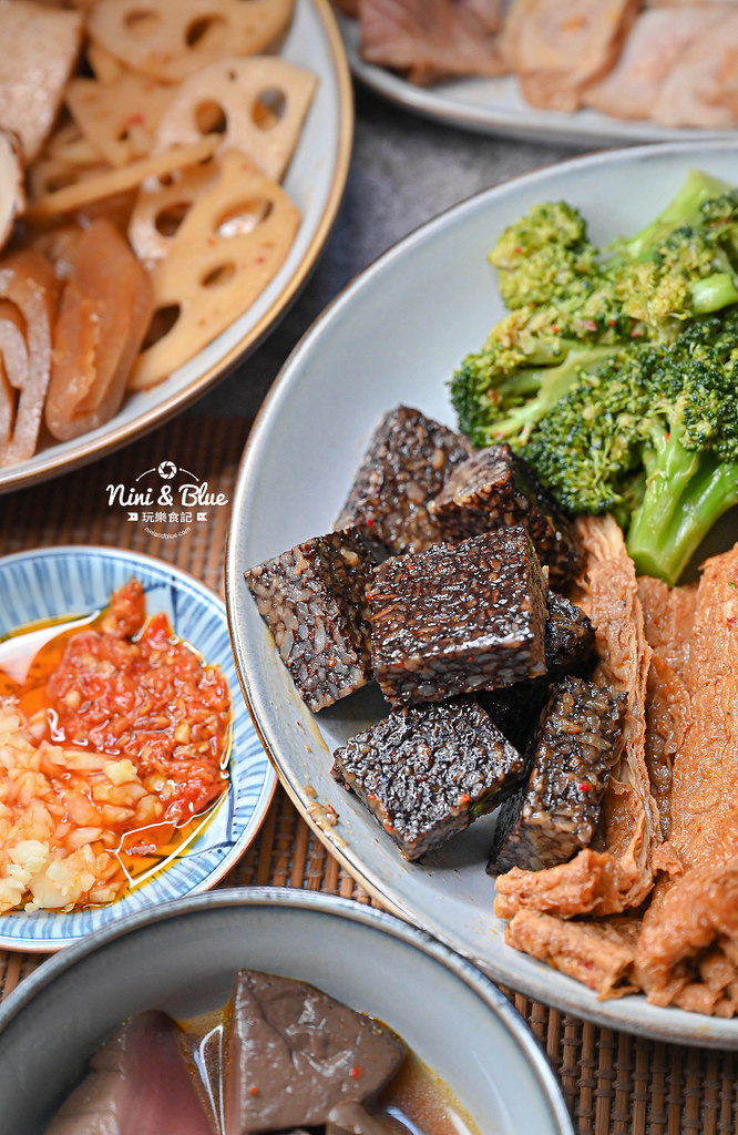 秘醬滷味 菜單 台中中科美食宵夜28 秘醬滷味 菜單 台中中科美食宵夜28