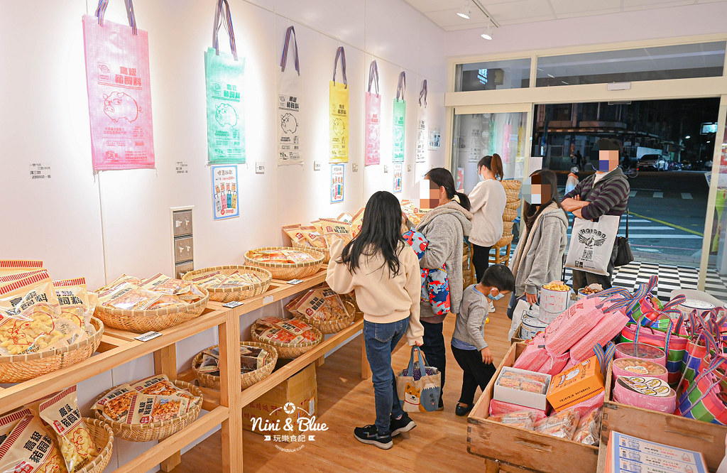 豬飼料柑仔店 油漆桶告白爆米花價格10