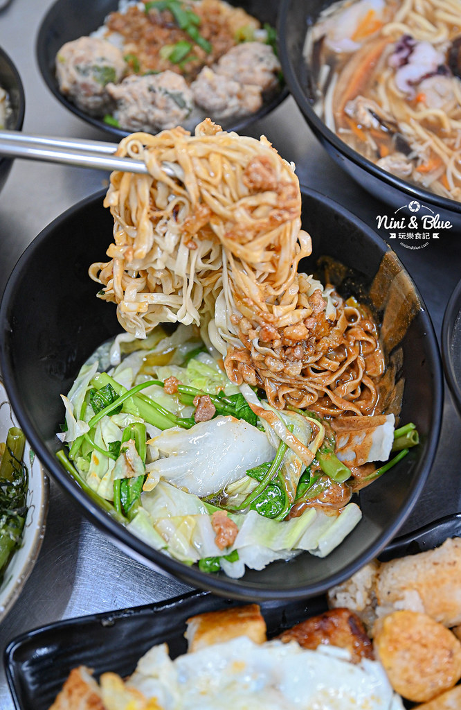 立偉麵食菜單 台中北屯 菜頭粿36 立偉麵食菜單 台中北屯 菜頭粿36