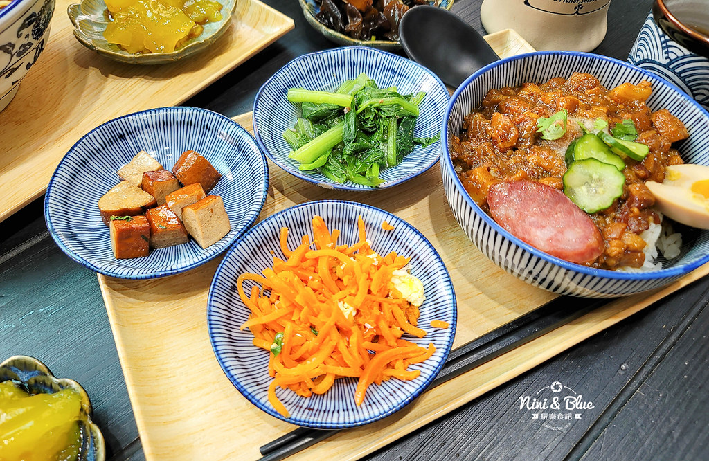 小初店 菜單 滷肉飯牛肉麵 台中米其林14 小初店 菜單 滷肉飯牛肉麵 台中米其林14