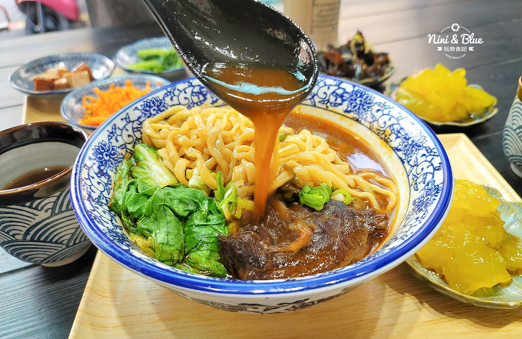 小初店 菜單 滷肉飯牛肉麵 台中米其林12 小初店 菜單 滷肉飯牛肉麵 台中米其林12