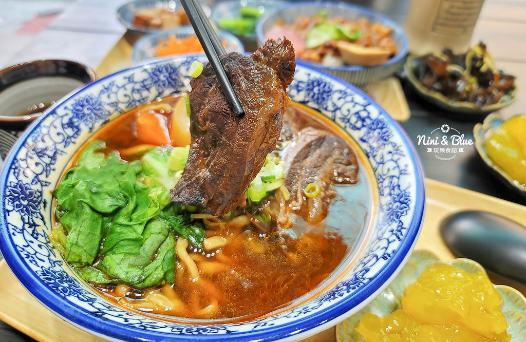 小初店 菜單 滷肉飯牛肉麵 台中米其林10 小初店 菜單 滷肉飯牛肉麵 台中米其林10