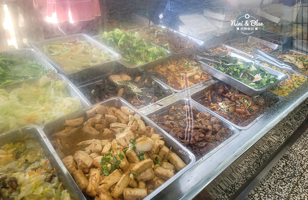 新藍天排骨飯 台中水湳美食便當01 新藍天排骨飯 台中水湳美食便當01